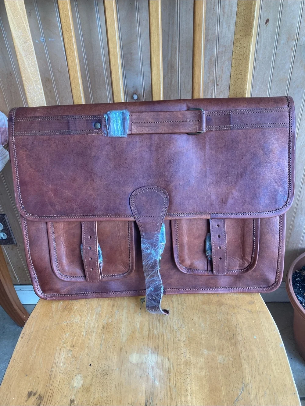 NWT Komal’s  Fashion Leather Brown  Leather Messenger Bag  - Classic Carry Strap